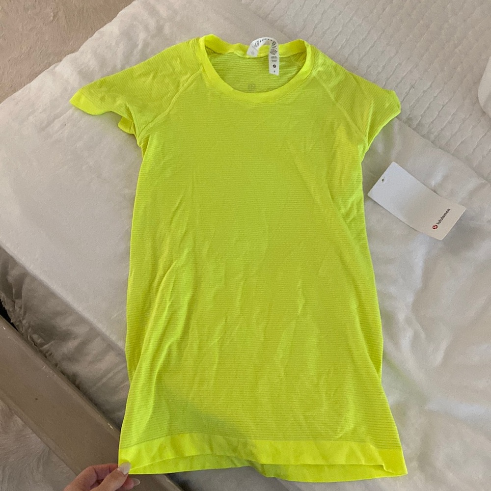 New! Lululemon Swiftly Tech Shirt